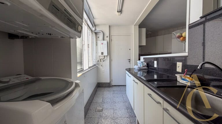 Apartamento à venda – 3 quartos sendo 1 suíte – vista mar – Centro | Florianópolis/SC