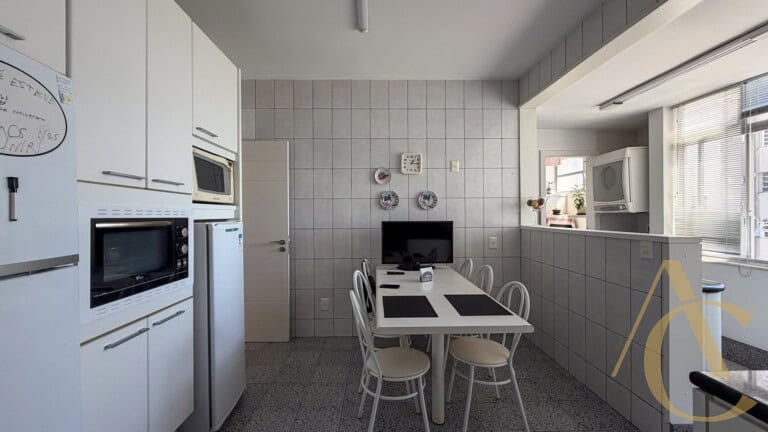 Apartamento à venda – 3 quartos sendo 1 suíte – vista mar – Centro | Florianópolis/SC