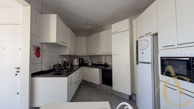 Apartamento à venda – 3 quartos sendo 1 suíte – vista mar – Centro | Florianópolis/SC