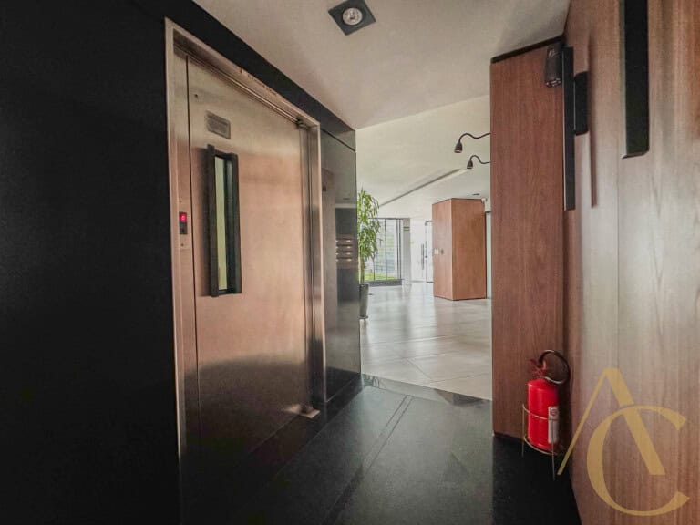 Apartamento à venda – 3 quartos sendo 1 suíte – vista mar – Centro | Florianópolis/SC