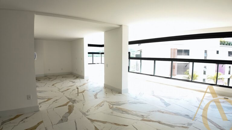 Apartamento à venda – 3 suítes – João Paulo – Florianópolis/SC.