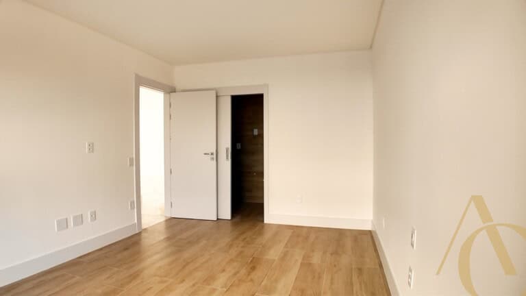 Apartamento à venda – 3 suítes – João Paulo – Florianópolis/SC.