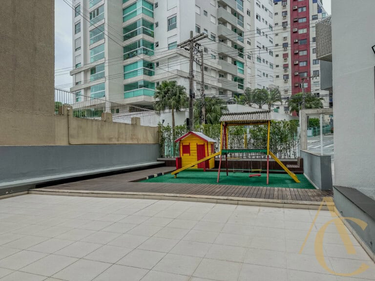 Apartamento à venda – 3 quartos sendo 1 suíte – vista mar – Centro | Florianópolis/SC
