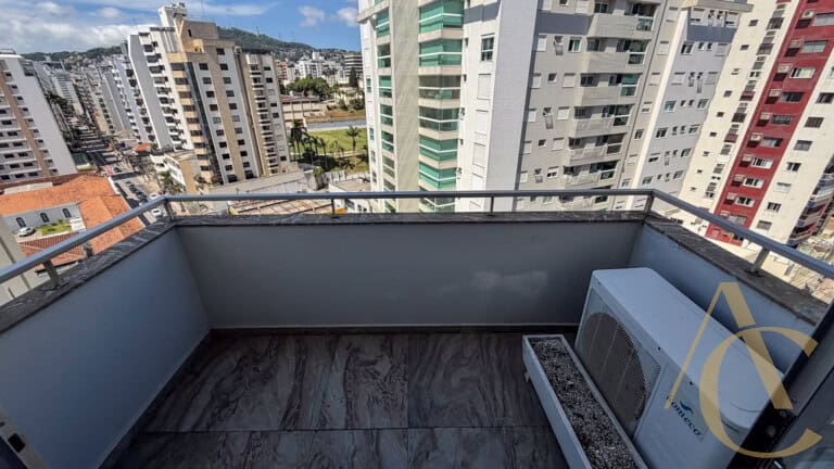 Apartamento à venda – 3 quartos sendo 1 suíte – vista mar – Centro | Florianópolis/SC