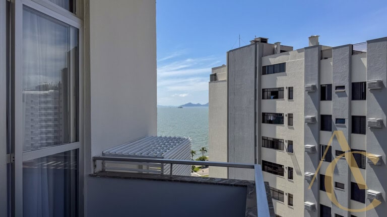 Apartamento à venda – 3 quartos sendo 1 suíte – vista mar – Centro | Florianópolis/SC