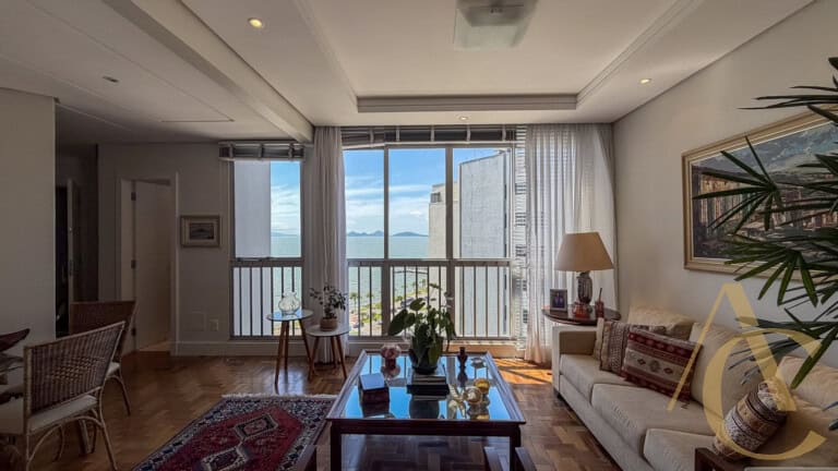 Apartamento à venda – 3 quartos sendo 1 suíte – vista mar – Centro | Florianópolis/SC