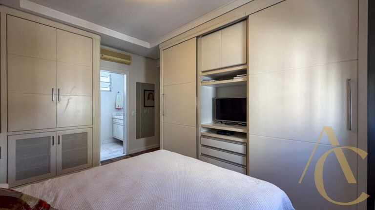 Apartamento à venda – 3 quartos sendo 1 suíte – vista mar – Centro | Florianópolis/SC