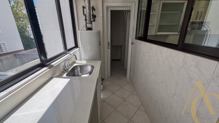 Apartamento para alugar – 3 quartos sendo 1 suíte – Centro | Florianópolis/SC