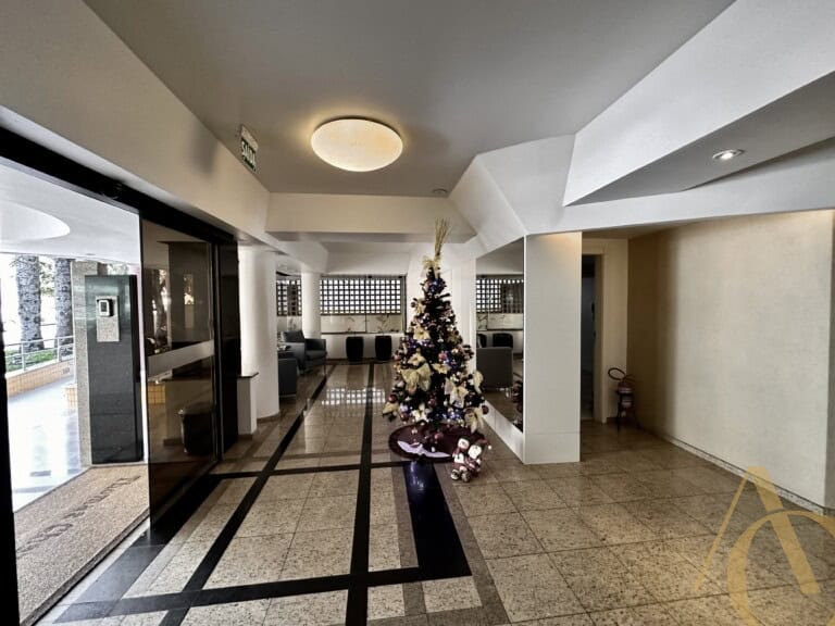 Apartamento para alugar – 3 quartos sendo 1 suíte – Centro | Florianópolis/SC