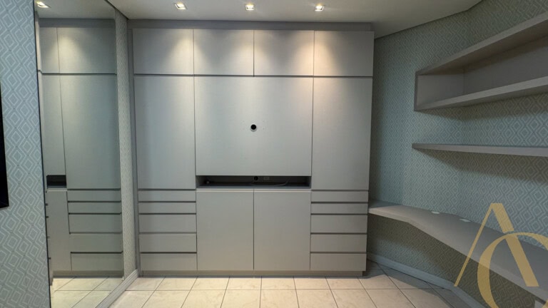 Apartamento para alugar – 3 quartos sendo 1 suíte – Centro | Florianópolis/SC