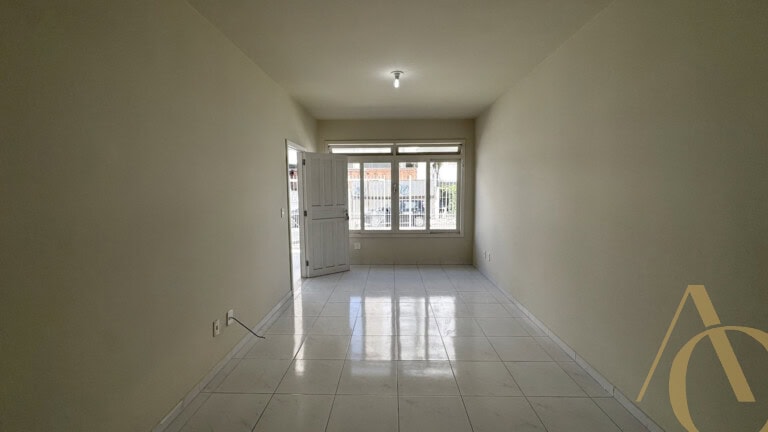 Casa residencial para alugar – 3 quartos – Capoeiras | Florianópolis/SC.