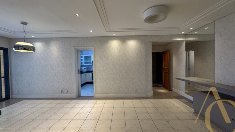 Apartamento para alugar – 3 quartos sendo 1 suíte – Centro | Florianópolis/SC