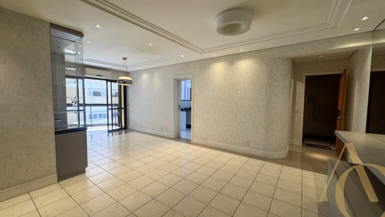 Apartamento para alugar – 3 quartos sendo 1 suíte – Centro | Florianópolis/SC