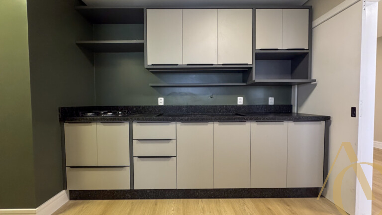 Apartamento para alugar – 2 suítes – Agronômica | Florianópolis/SC.