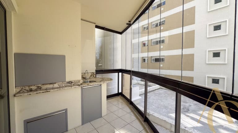 Apartamento para alugar – 3 quartos sendo 1 suíte – Centro | Florianópolis/SC