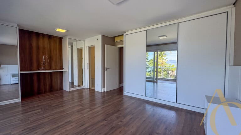 Casa residencial à venda- 4 suítes – Cacupé | Florianópolis/SC.