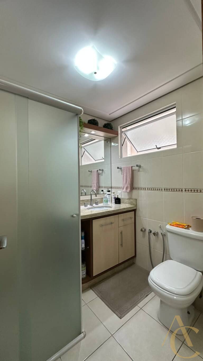 Apartamento à venda – 4 quartos sendo 1 suíte – Campinas | São José/SC.
