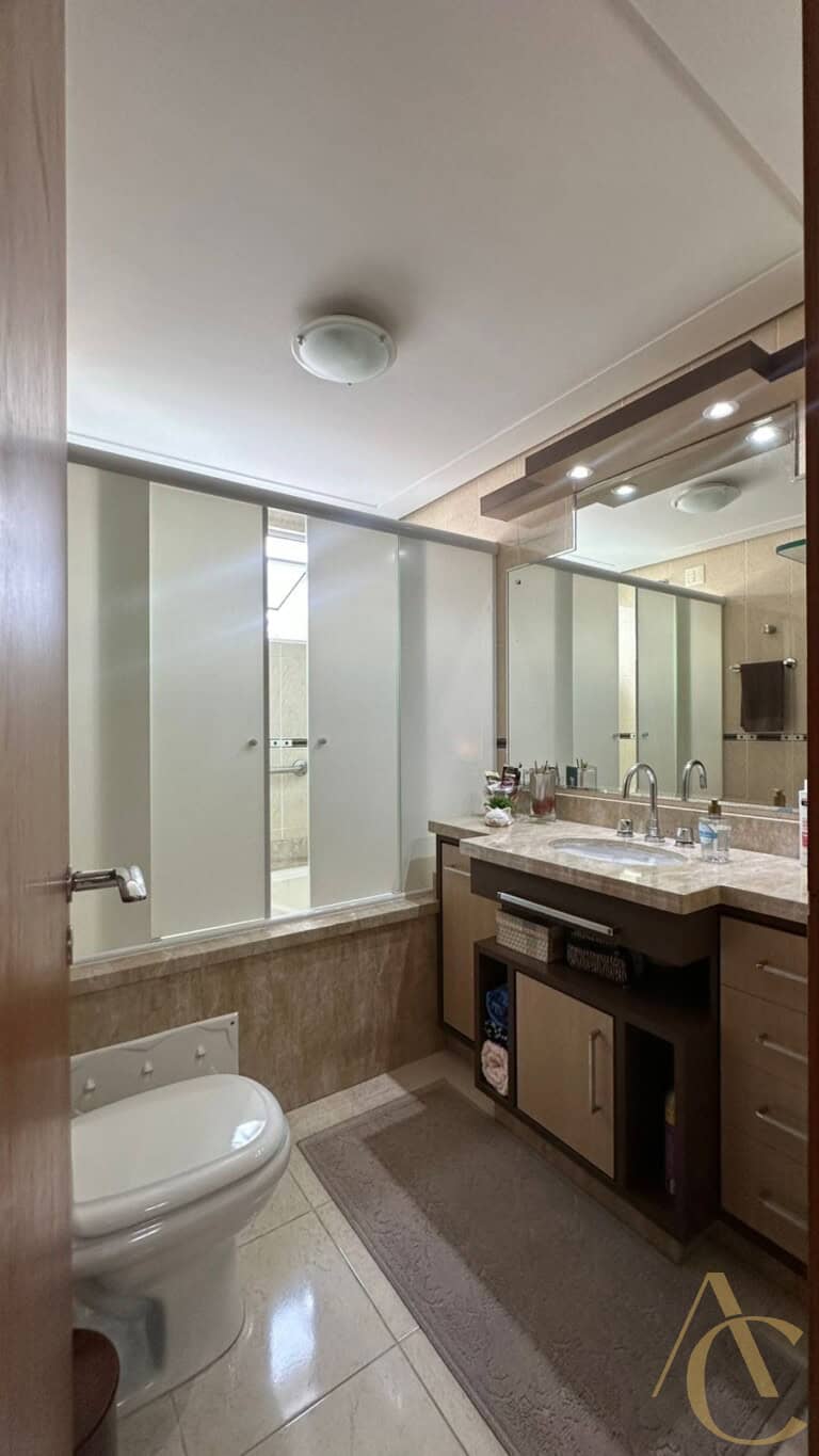Apartamento à venda – 4 quartos sendo 1 suíte – Campinas | São José/SC.