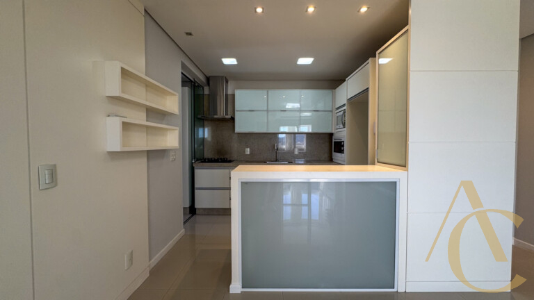 Apartamento à venda – 02 quartos sendo 01 suíte – Trindade | Florianópolis/SC.