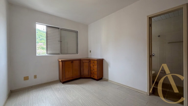Apartamento para alugar – 2 quartos sendo 1 suíte – Centro | Florianópolis/SC.