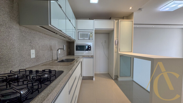 Apartamento à venda – 02 quartos sendo 01 suíte – Trindade | Florianópolis/SC.