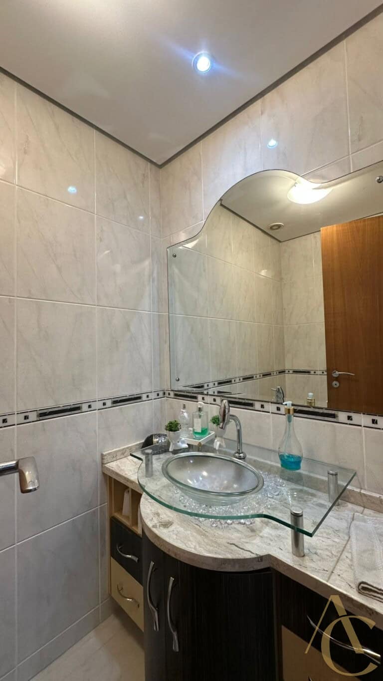 Apartamento à venda – 4 quartos sendo 1 suíte – Campinas | São José/SC.