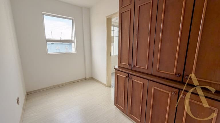 Apartamento para alugar – 2 quartos sendo 1 suíte – Centro | Florianópolis/SC.