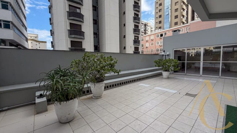Apartamento para alugar – 2 quartos sendo 1 suíte – Centro | Florianópolis/SC.