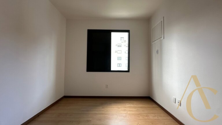 Apartamento para alugar – 3 quartos sendo 1 suíte – Centro | Florianópolis/SC.