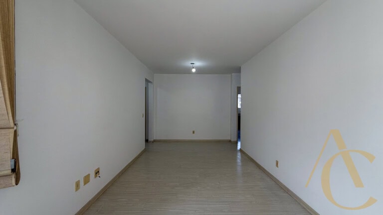Apartamento para alugar – 2 quartos sendo 1 suíte – Centro | Florianópolis/SC.