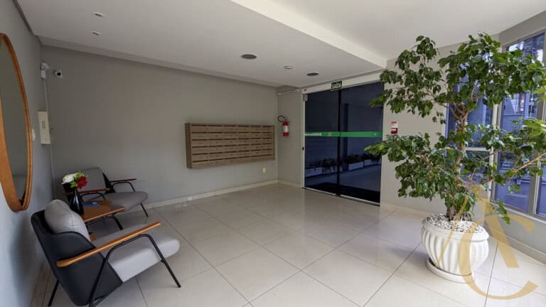 Apartamento para alugar – 2 quartos sendo 1 suíte – Centro | Florianópolis/SC.