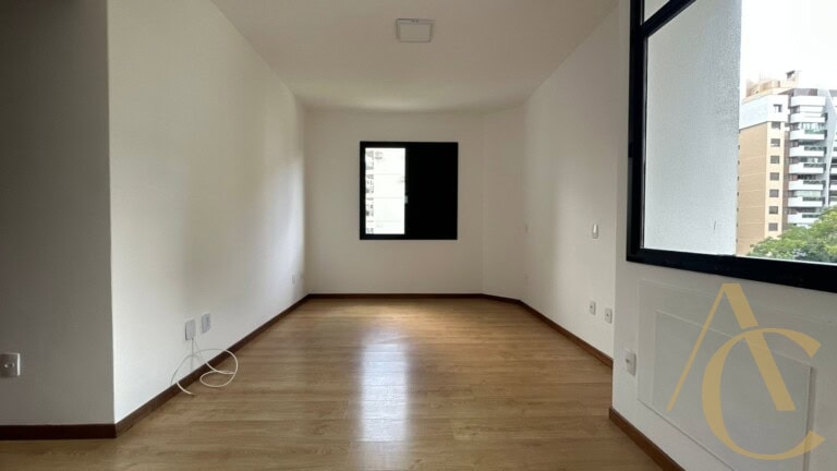 Apartamento para alugar – 3 quartos sendo 1 suíte – Centro | Florianópolis/SC.