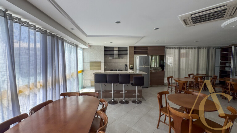 Apartamento à venda – 02 quartos sendo 01 suíte – Trindade | Florianópolis/SC.