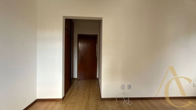 Apartamento para alugar – 3 quartos sendo 1 suíte – Centro | Florianópolis/SC.