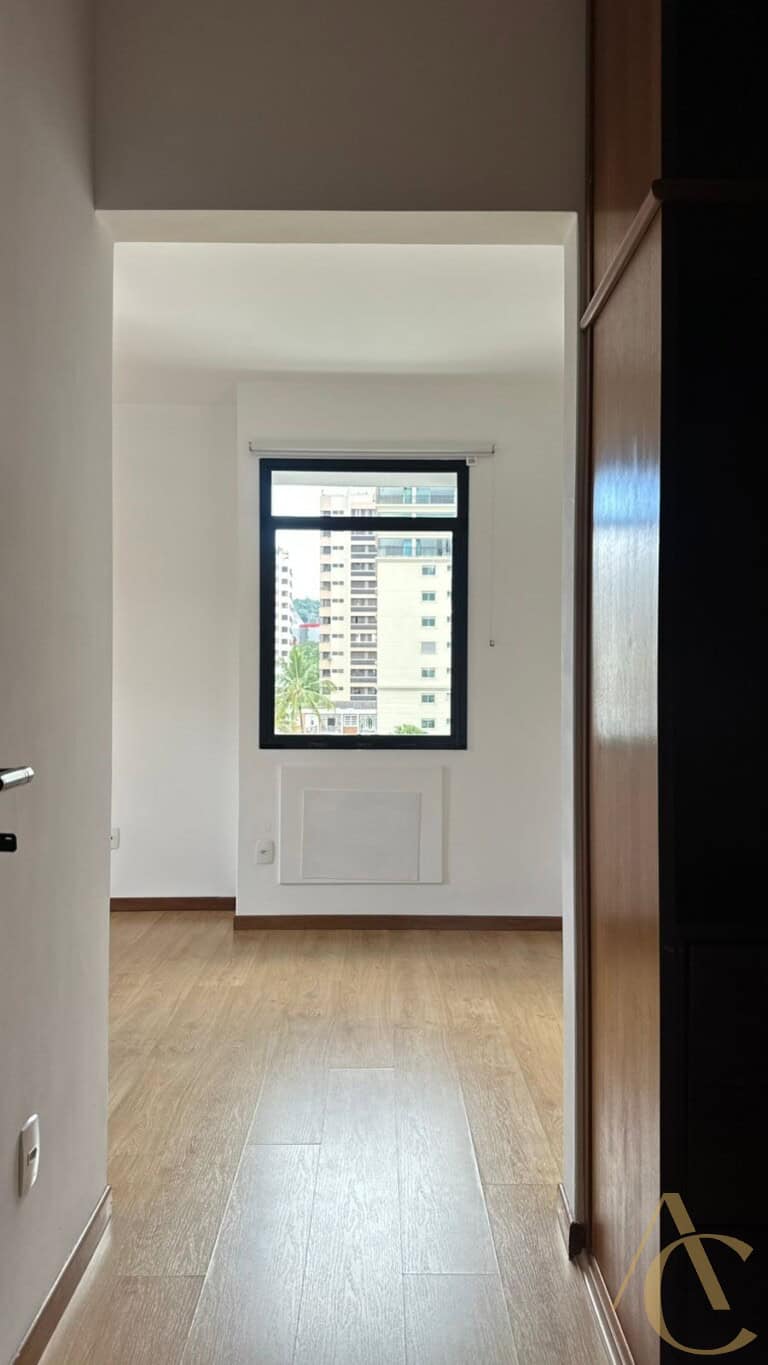 Apartamento para alugar – 3 quartos sendo 1 suíte – Centro | Florianópolis/SC.