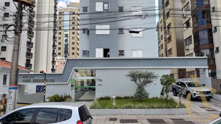 Apartamento para alugar – 2 quartos sendo 1 suíte – Centro | Florianópolis/SC.