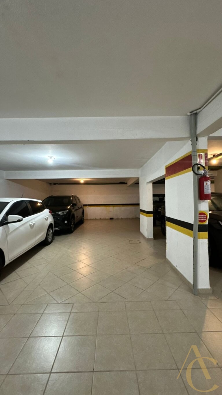 Apartamento para alugar – 3 quartos sendo 1 suíte – Centro | Florianópolis/SC.