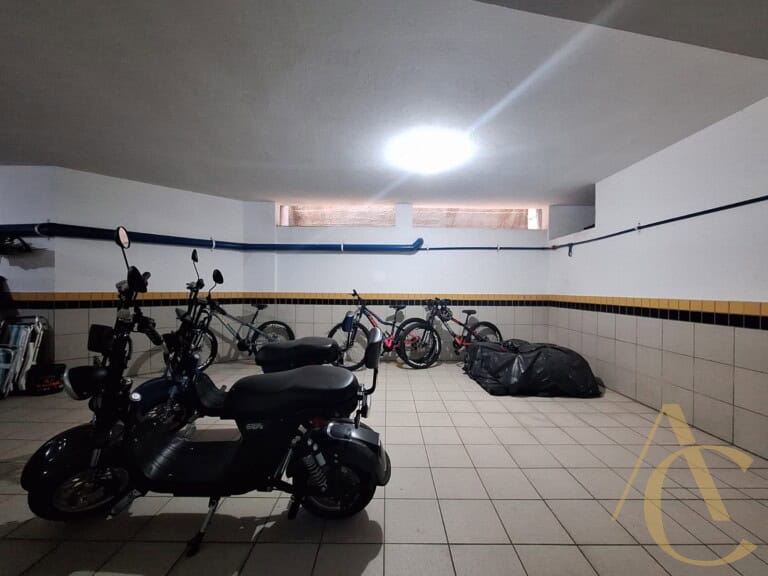 Apartamento à venda – 4 quartos sendo 1 suíte – Campinas | São José/SC.