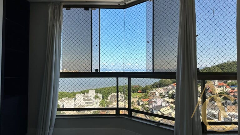 Apartamento/Cobertura à venda –  3 suítes – João Paulo – Florianópolis/SC.