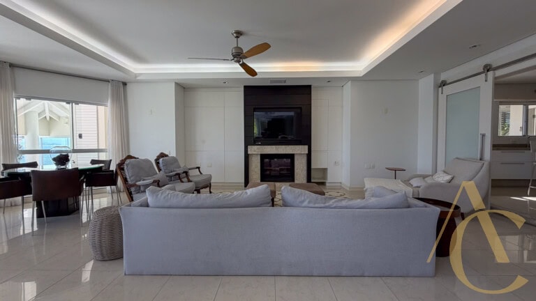 Casa residencial à venda – 6 quartos sendo 5 suítes – Cacupé | Florianópolis/SC.