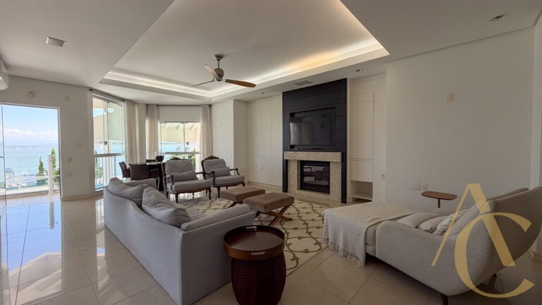 Casa residencial à venda – 6 quartos sendo 5 suítes – Cacupé | Florianópolis/SC.