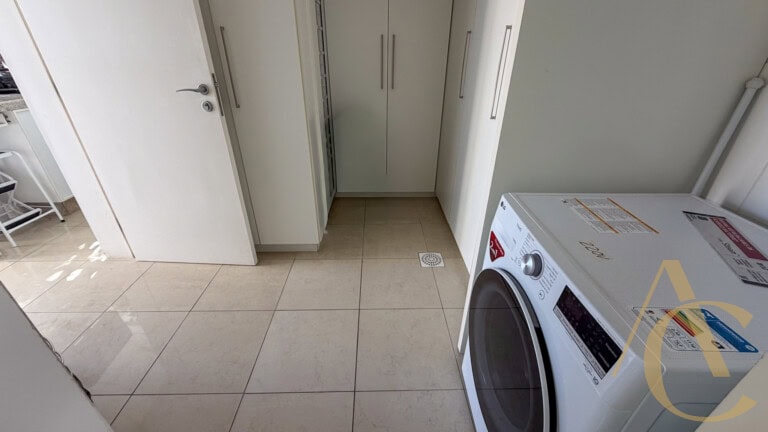 Casa residencial à venda – 6 quartos sendo 5 suítes – Cacupé | Florianópolis/SC.