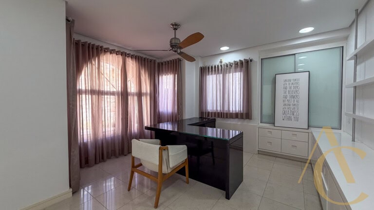 Casa residencial à venda – 6 quartos sendo 5 suítes – Cacupé | Florianópolis/SC.