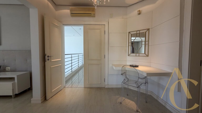 Casa residencial à venda – 6 quartos sendo 5 suítes – Cacupé | Florianópolis/SC.