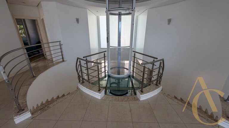 Casa residencial à venda – 6 quartos sendo 5 suítes – Cacupé | Florianópolis/SC.