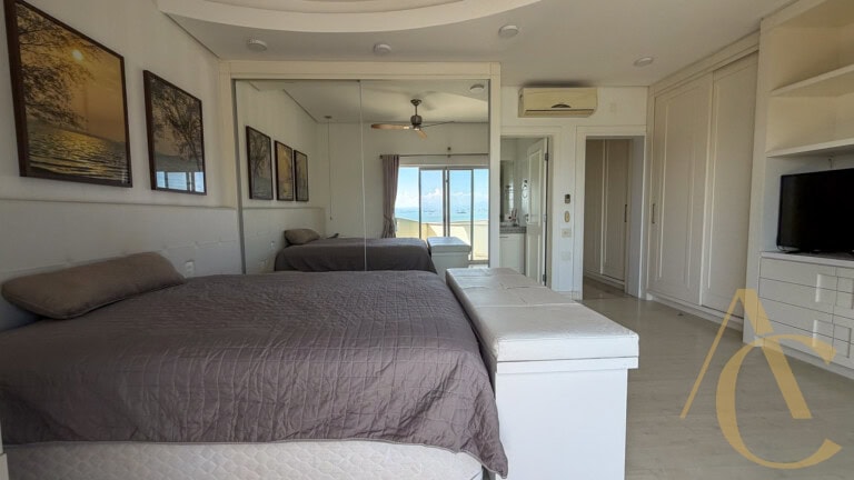 Casa residencial à venda – 6 quartos sendo 5 suítes – Cacupé | Florianópolis/SC.