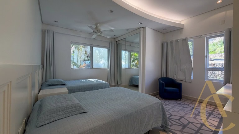 Casa residencial à venda – 6 quartos sendo 5 suítes – Cacupé | Florianópolis/SC.