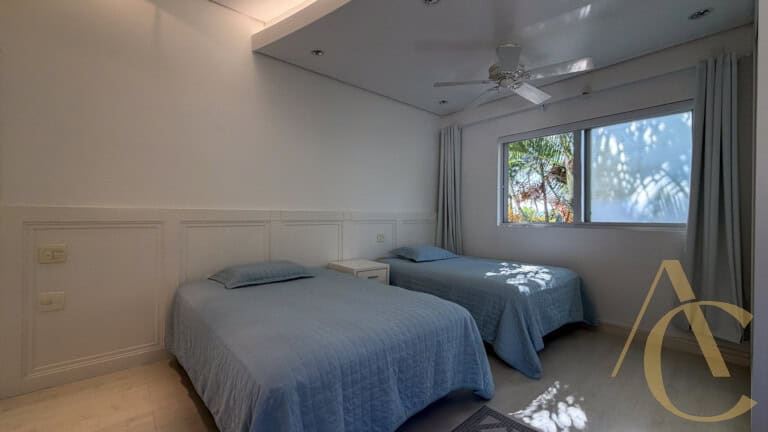 Casa residencial à venda – 6 quartos sendo 5 suítes – Cacupé | Florianópolis/SC.