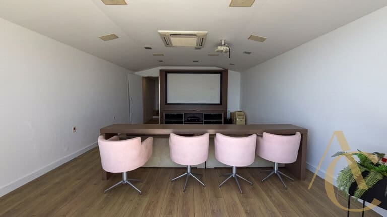 Casa residencial à venda – 6 quartos sendo 5 suítes – Cacupé | Florianópolis/SC.