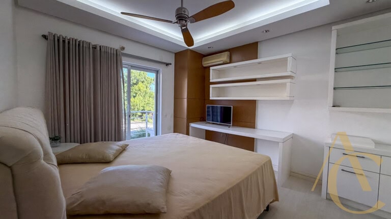 Casa residencial à venda – 6 quartos sendo 5 suítes – Cacupé | Florianópolis/SC.